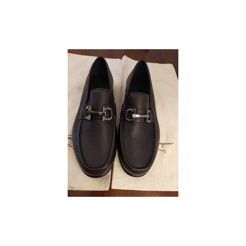 Salvatore Ferragamo mocassino chic uomo in pelle marrone - Italianfashionglam Salvatore Ferragamo mocassino chic uomo in pelle marrone - Italianfashionglam