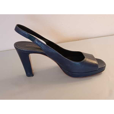 Gianvito Rossi - Sandali décolleté open toe in pelle blu - Italianfashionglam