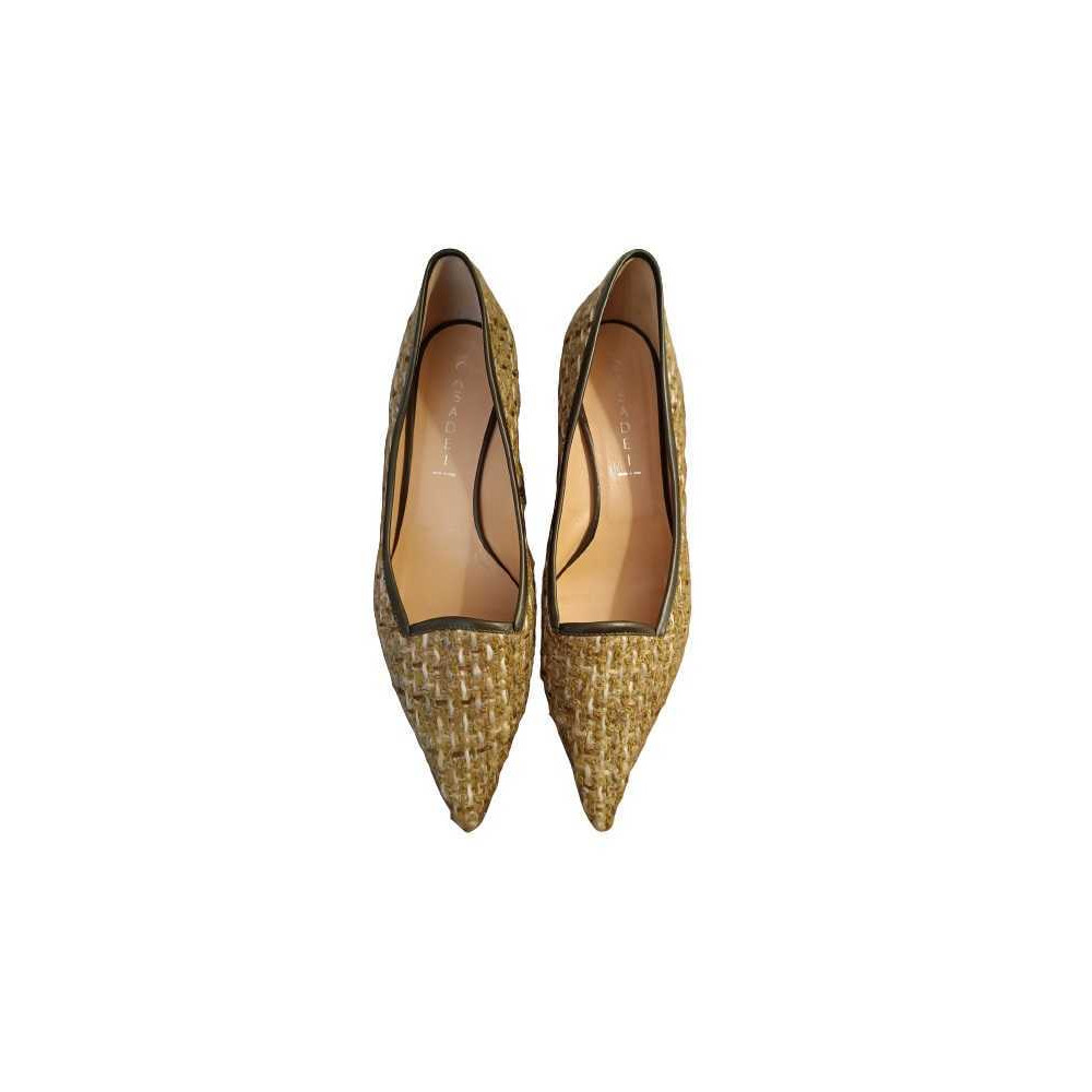 Casadei - Décolleté in pelle con tessuto in lana beige - Italianfashionglam Casadei - Décolleté in pelle con tessuto in lana beige - Italianfashionglam