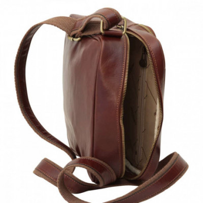 Borsa a tracolla messenger unisex in vera pelle marrone. Italianfashionglam