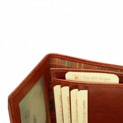 Porta credit card e documenti con RFID in pelle marrone. Italianfashionglam