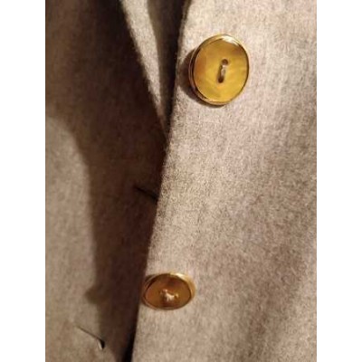 Brioni - Giacca da donna in pura lana vergine color beige. Italianfashionglam