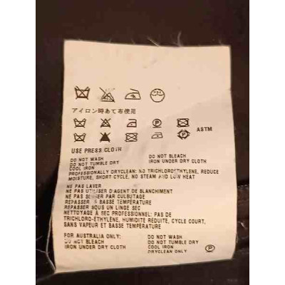 Miu Miu - Bermuda da donna in lana vergine color nero  - Italianfashionglam