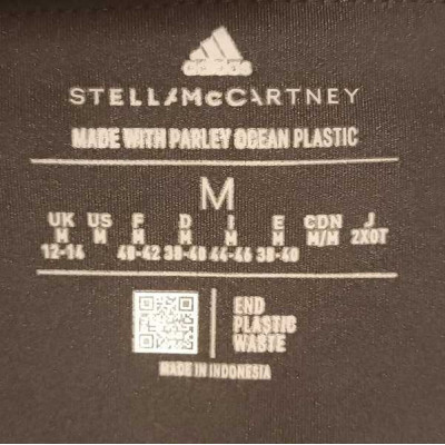 Stella McCartney - Shorts da donna nero per il running - Italianfashionglam