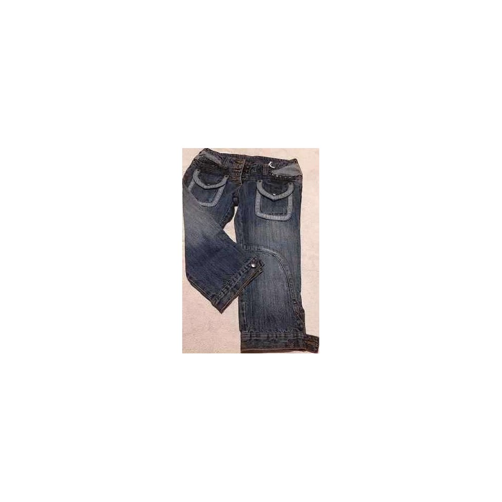 PINOCCHETTO-DONNA-CAPRI-BLUE-JEANS-SCOLORITI-DENIM-SEXI-SENSUALI-GUSTO-PORTAMENTO-INFORMALE-TENDENZA-FEMMINILE-MODA-GIOVANILE- PINOCCHETTO-DONNA-CAPRI-BLUE-JEANS-SCOLORITI-DENIM-SEXI-SENSUALI-GUSTO-PORTAMENTO-INFORMALE-TENDENZA-FEMMINILE-MODA-GIOVANILE-